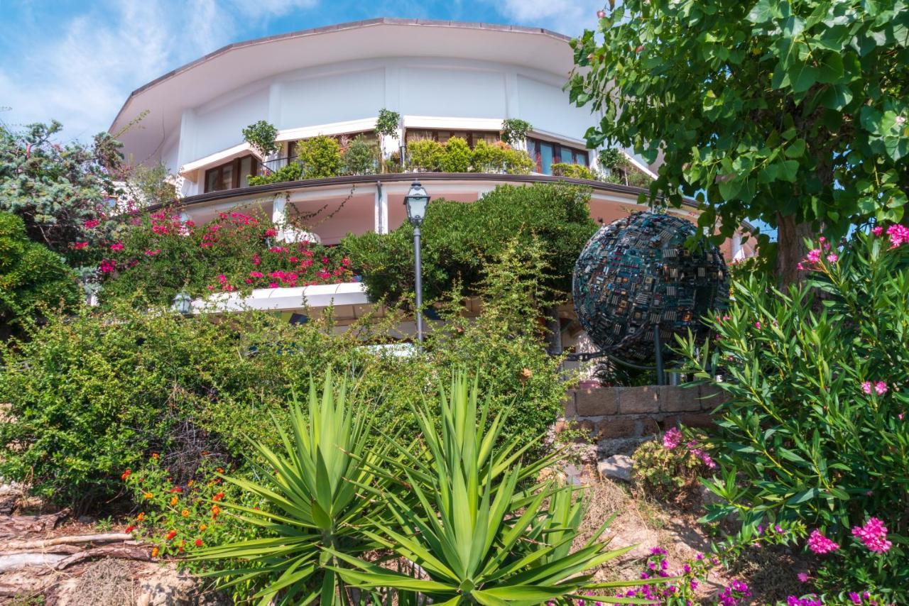 Hotel Lido Degli Scogli Crotone Exterior photo